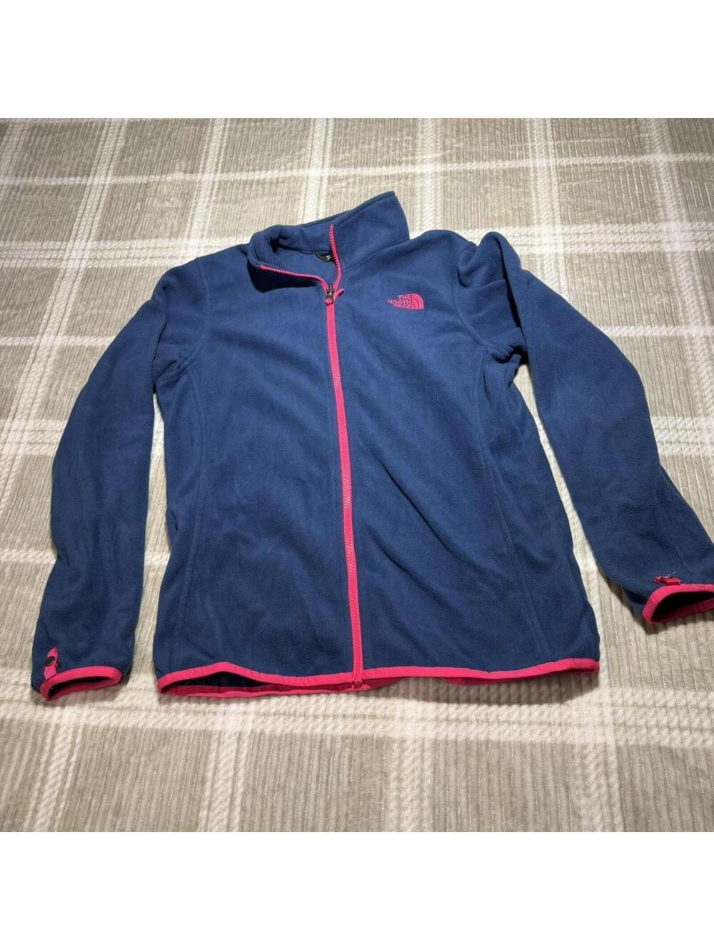 The North Face blue fleece jacket with pink accents. Size: XL #outdoor #fleece
